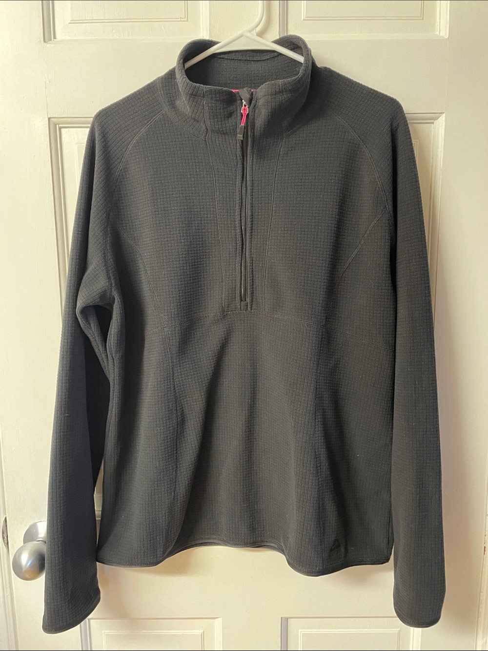 Nike ACG Fit Therma black half zip waffle light layering sweater women’s size XL